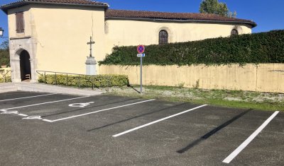 Marquage au sol parking cimetière 